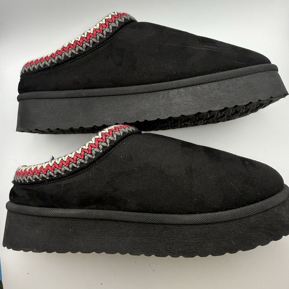 Unionbay Jade Women’s Platform Slippers Black Faux Suede Clogs Embroidered Sz 8